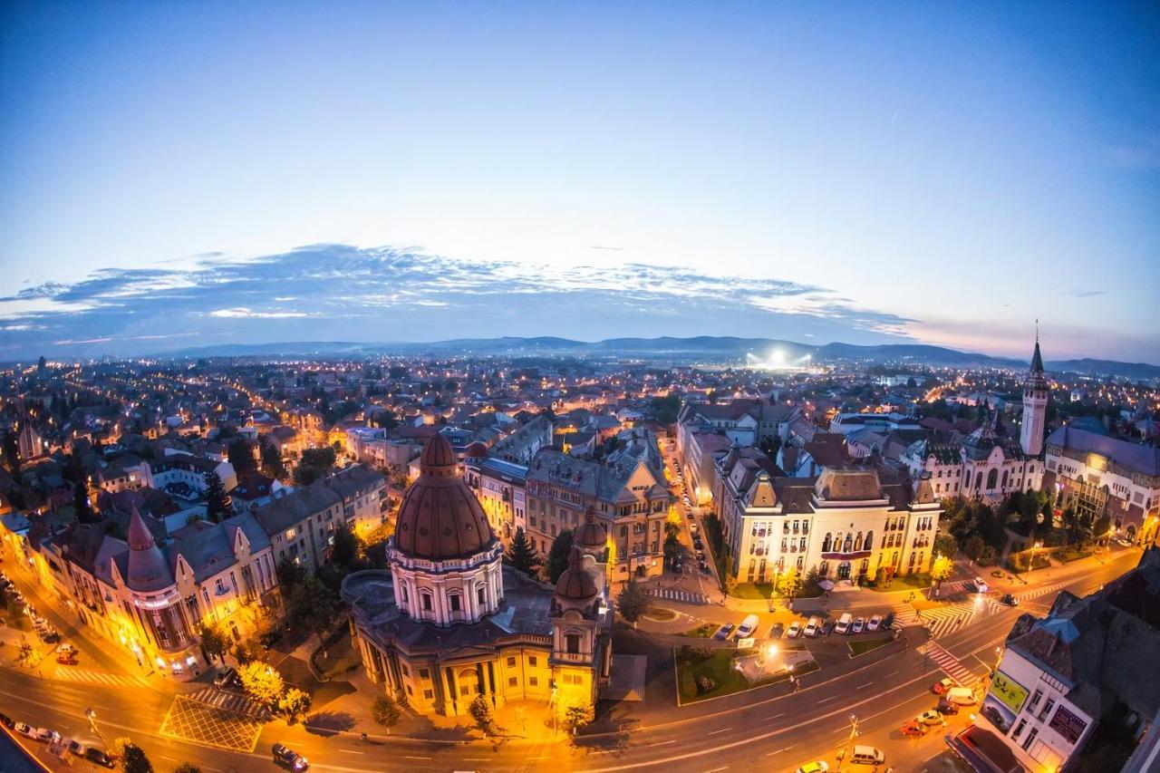 Butterfly Apartment-Hidden Gem In The Heart Of Targu Mures Exterior photo