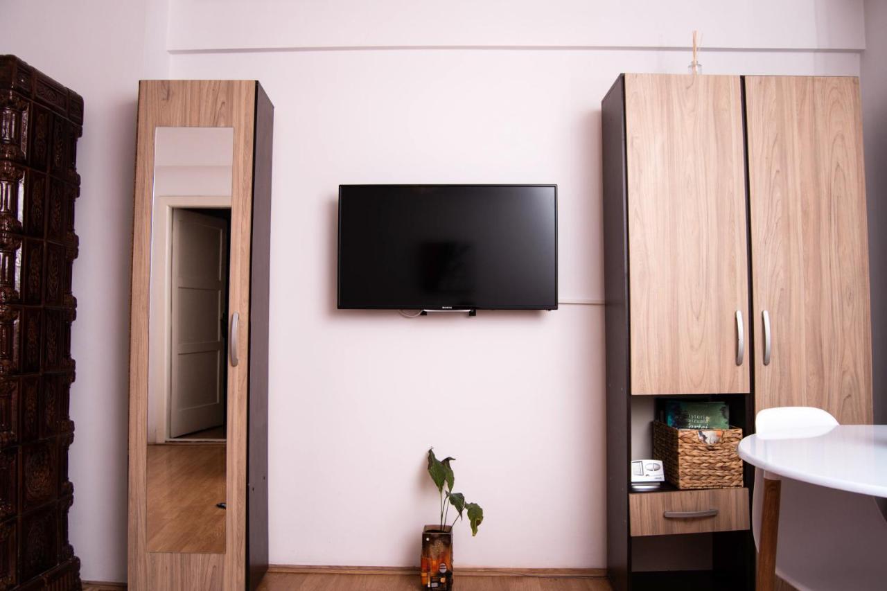 Butterfly Apartment-Hidden Gem In The Heart Of Targu Mures Exterior photo
