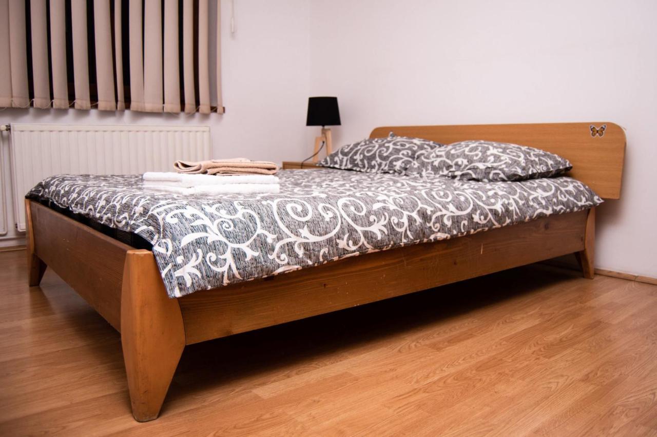 Butterfly Apartment-Hidden Gem In The Heart Of Targu Mures Exterior photo